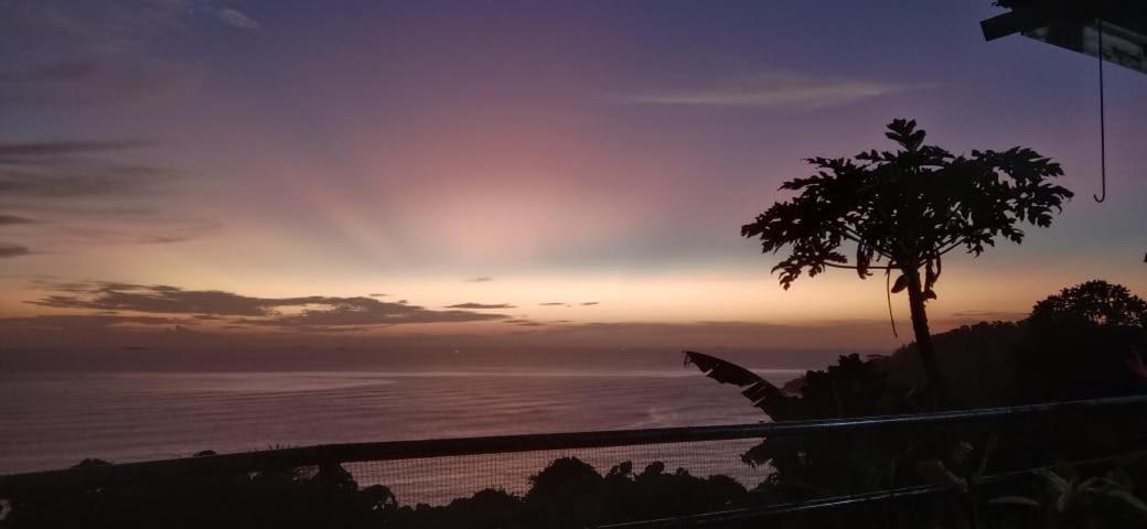 The View Padang, Amazing View, 8 Mins Mentawai Fast Ferry, Cold Beer,Close To Restaurants Екстер'єр фото