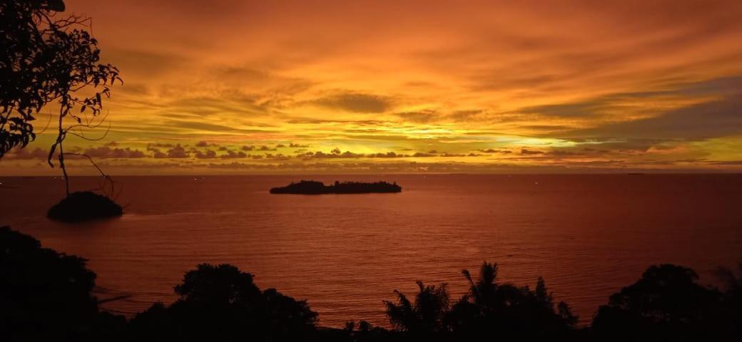 The View Padang, Amazing View, 8 Mins Mentawai Fast Ferry, Cold Beer,Close To Restaurants Екстер'єр фото